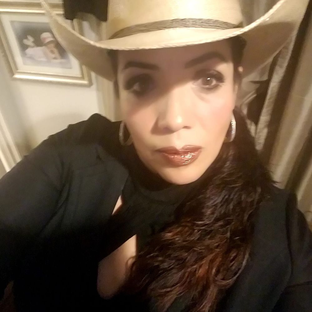 Meet your Posher, Lorena